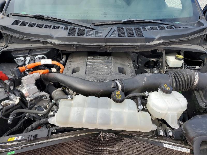 Фото 12 - FORD F-150