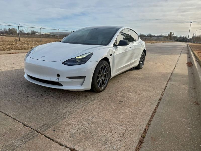 Фото 2 - TESLA MODEL 3