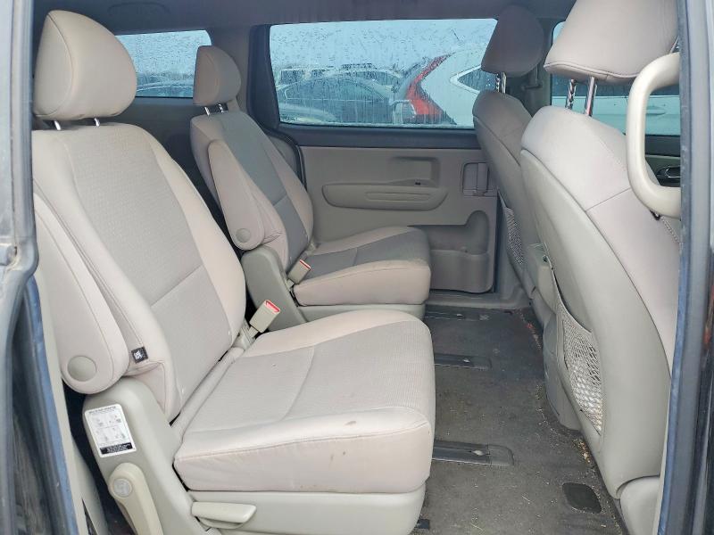 Фото 10 - KIA SEDONA