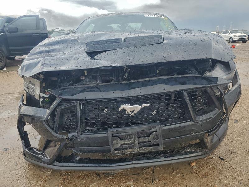 Фото 5 - FORD MUSTANG