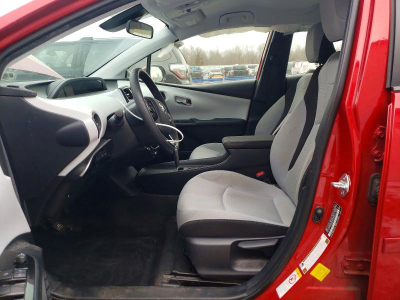 Фото 7 - TOYOTA PRIUS