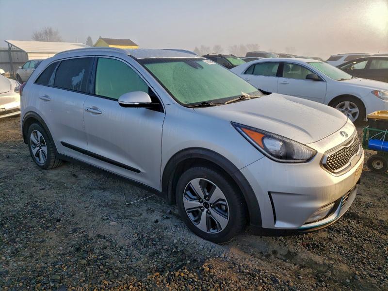 Фото 4 - KIA NIRO