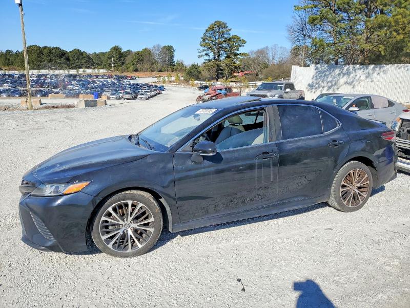 Фото 1 - TOYOTA CAMRY