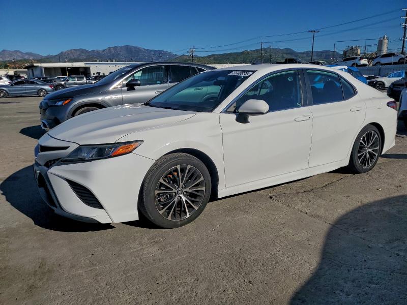 Фото 1 - TOYOTA CAMRY