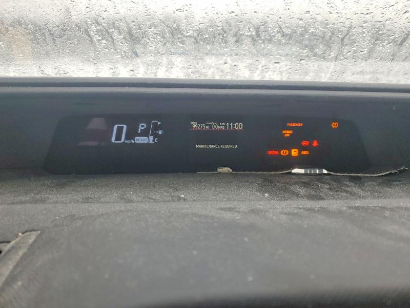 Фото 9 - TOYOTA PRIUS