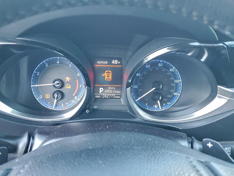 Фото 9 - TOYOTA COROLLA