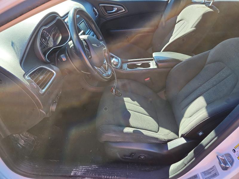 Фото 7 - CHRYSLER 200