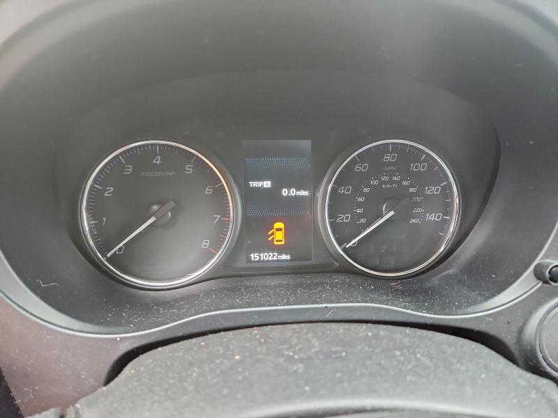 Фото 9 - MITSUBISHI OUTLANDER