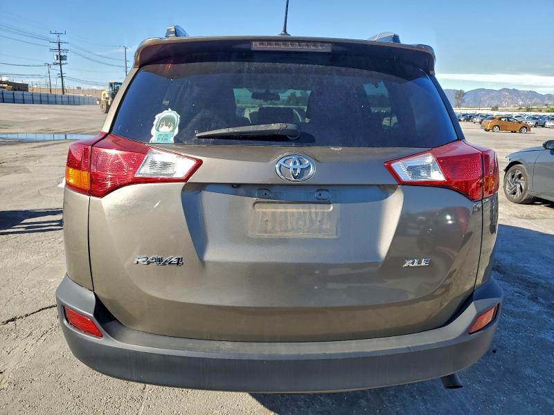 Фото 6 - TOYOTA RAV4