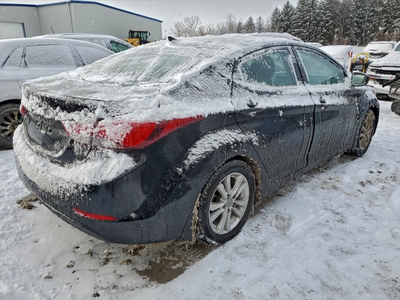 Фото 3 - HYUNDAI ELANTRA