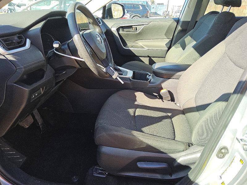 Фото 7 - TOYOTA RAV4