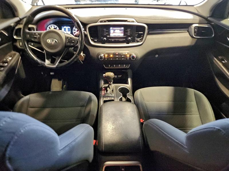 Фото 8 - KIA SORENTO