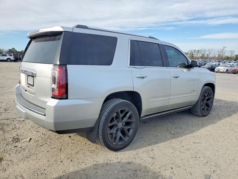 Фото 3 - GMC YUKON