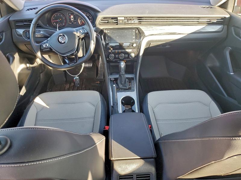 Фото 8 - VOLKSWAGEN PASSAT