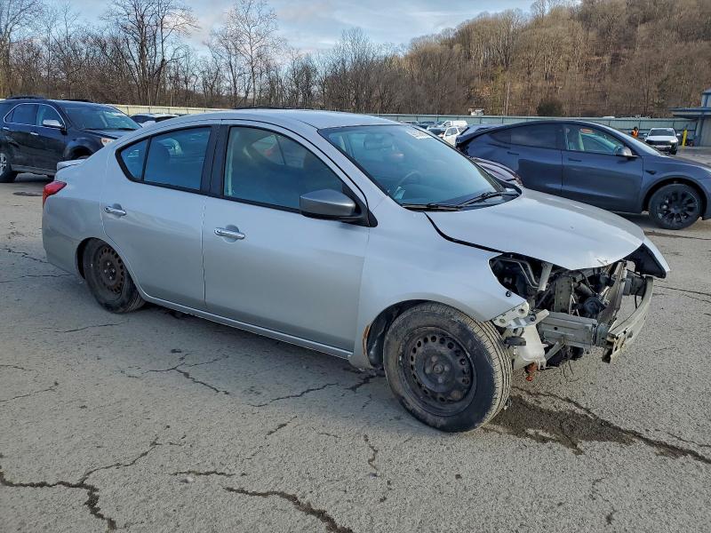 Фото 4 - NISSAN VERSA