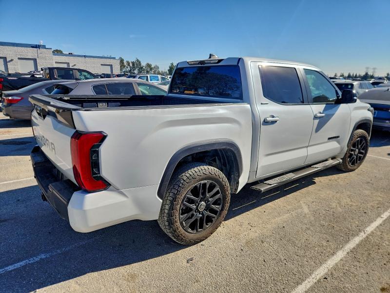 Фото 3 - TOYOTA TUNDRA