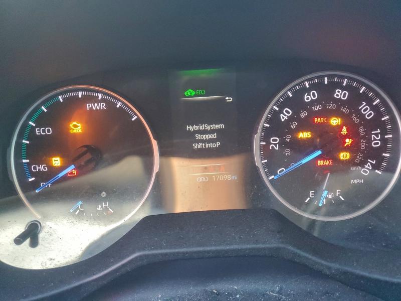 Фото 9 - TOYOTA RAV4