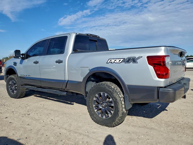 Фото 2 - NISSAN TITAN