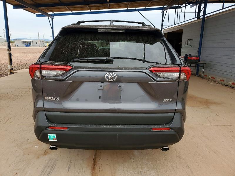 Фото 6 - TOYOTA RAV4