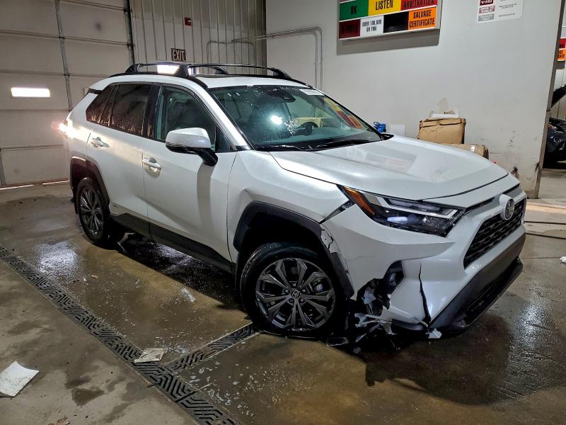 Фото 4 - TOYOTA RAV4