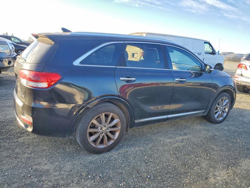 Фото 3 - KIA SORENTO