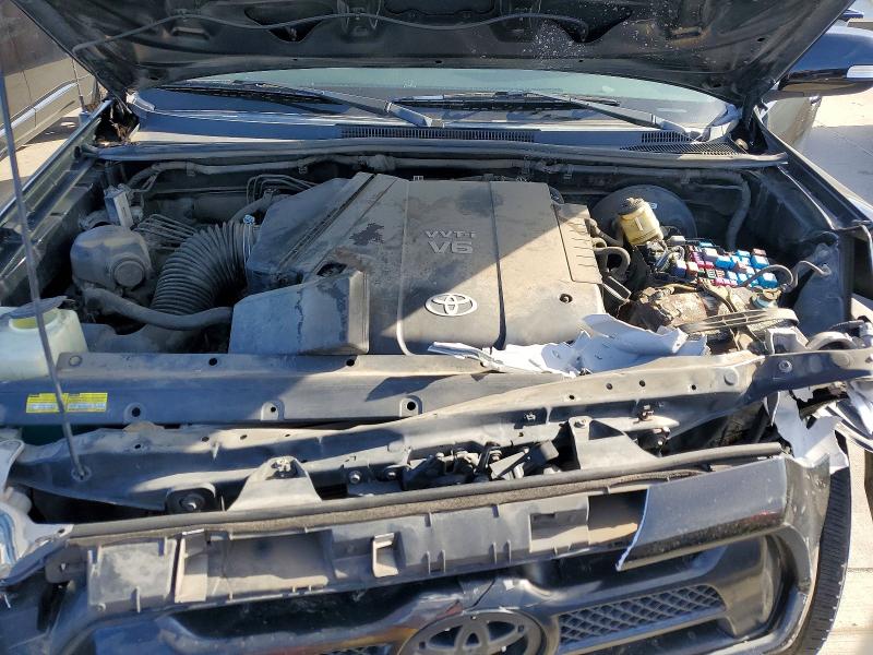 Фото 11 - TOYOTA TACOMA