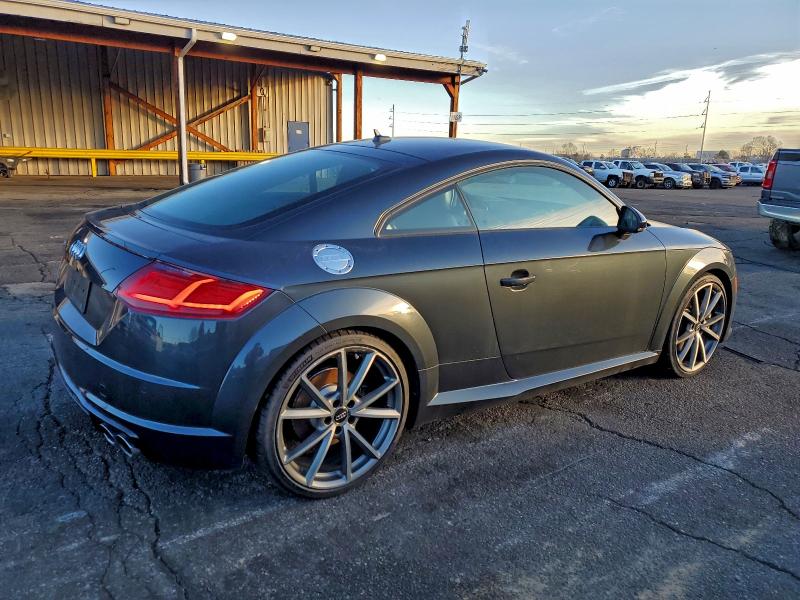 Фото 3 - AUDI TTS