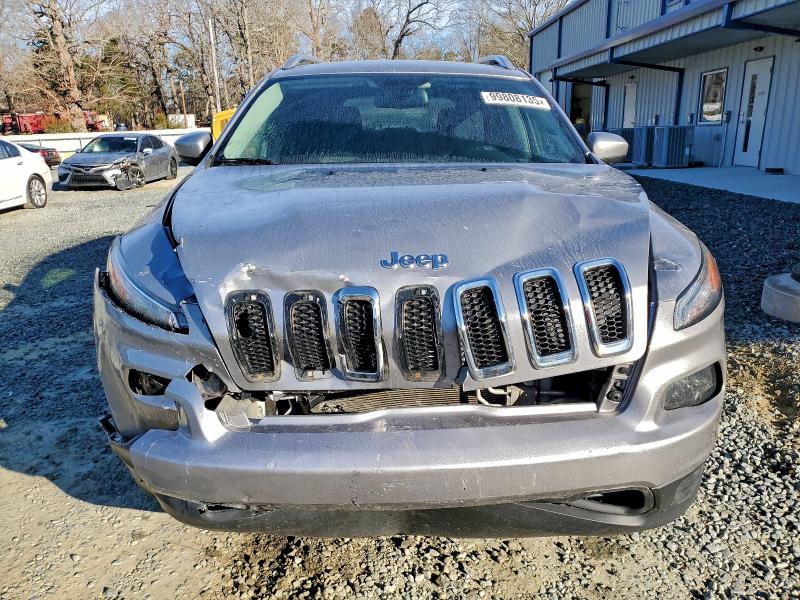 Фото 5 - JEEP GRAND CHER