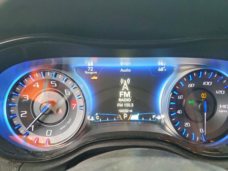 Фото 9 - CHRYSLER 300