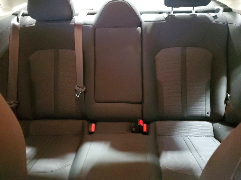 Фото 10 - KIA K5