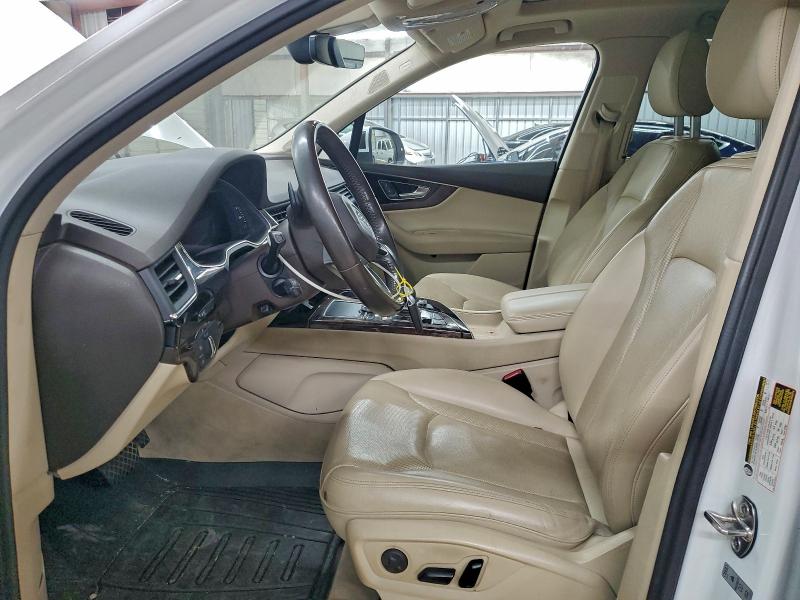 Фото 7 - AUDI Q7