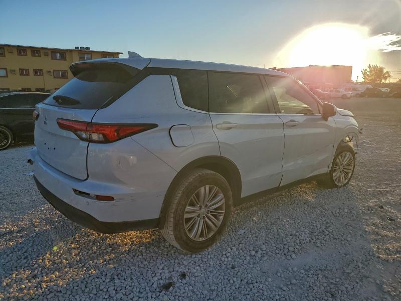 Фото 3 - MITSUBISHI OUTLANDER