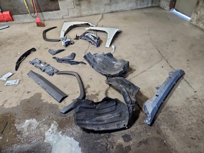 Фото 13 - TOYOTA RAV4