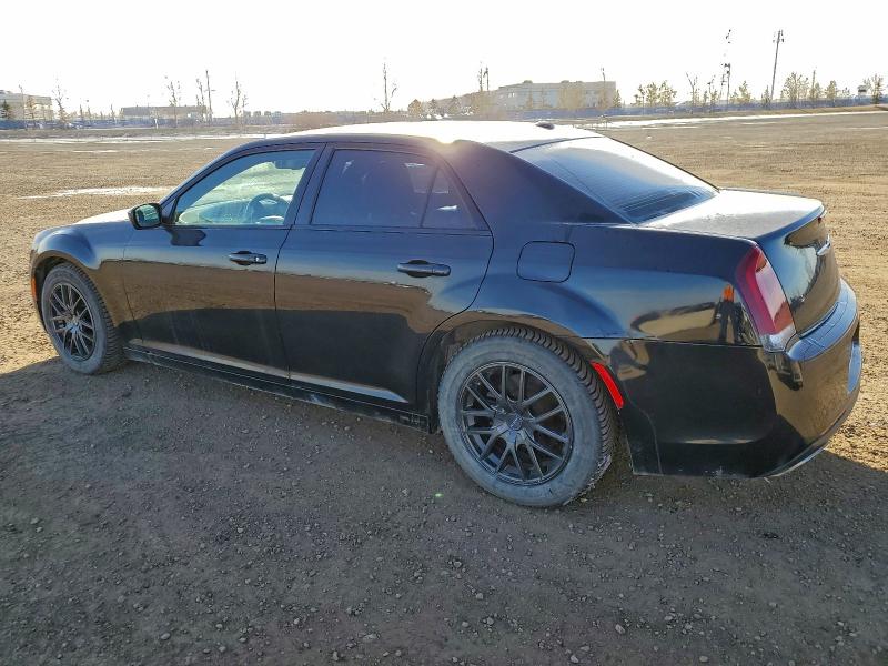 Фото 2 - CHRYSLER 300