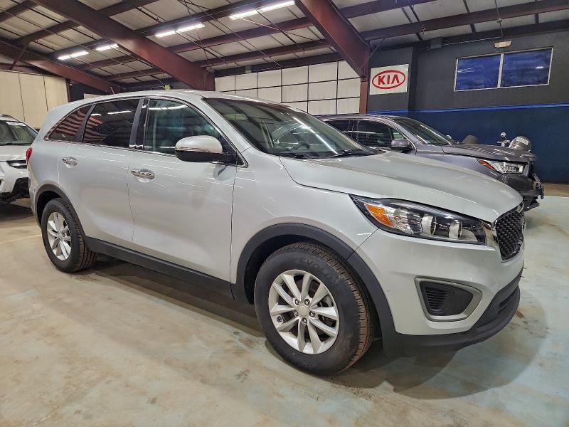 Фото 4 - KIA SORENTO