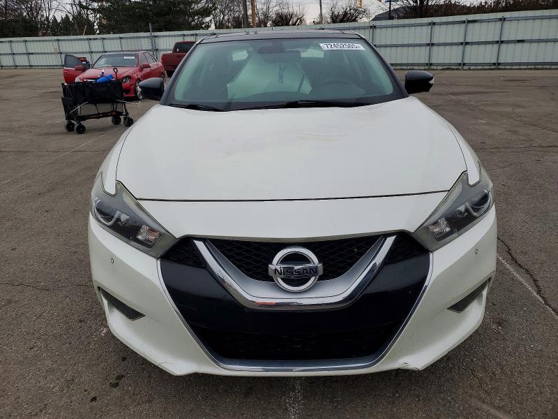 Фото 5 - NISSAN MAXIMA