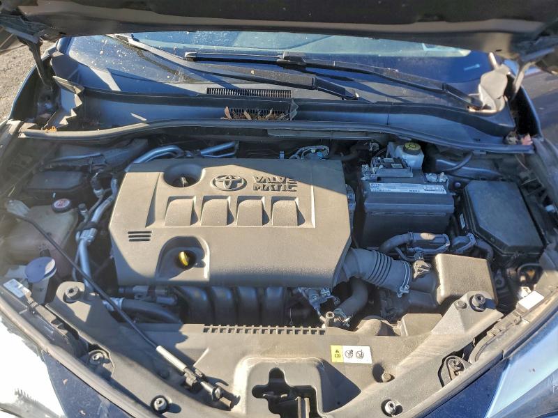 Фото 12 - TOYOTA C-HR