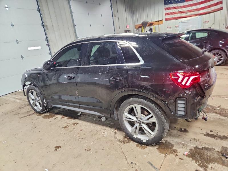 Фото 2 - AUDI Q3