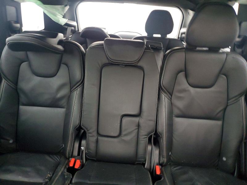 Фото 10 - VOLVO XC90