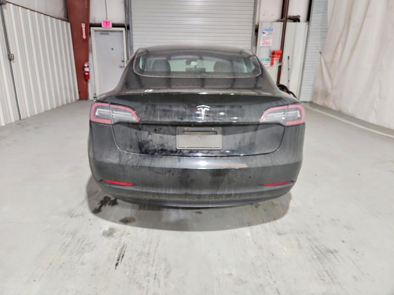 Фото 6 - TESLA MODEL 3