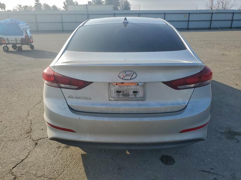 Фото 6 - HYUNDAI ELANTRA