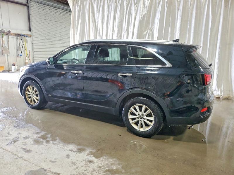 Фото 2 - KIA SORENTO