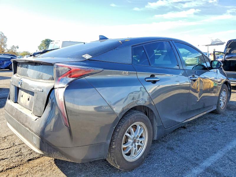 Фото 3 - TOYOTA PRIUS