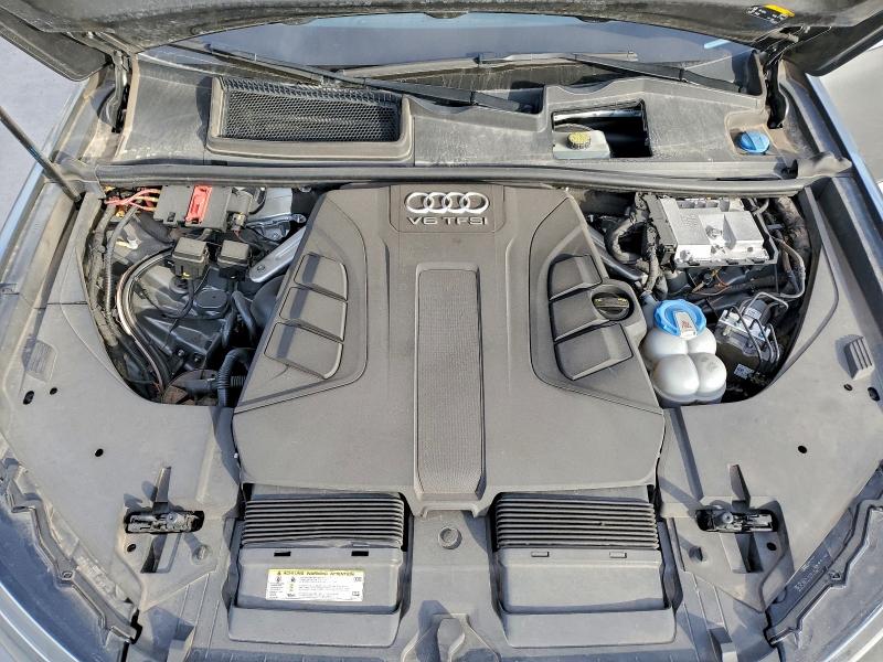 Фото 12 - AUDI Q7