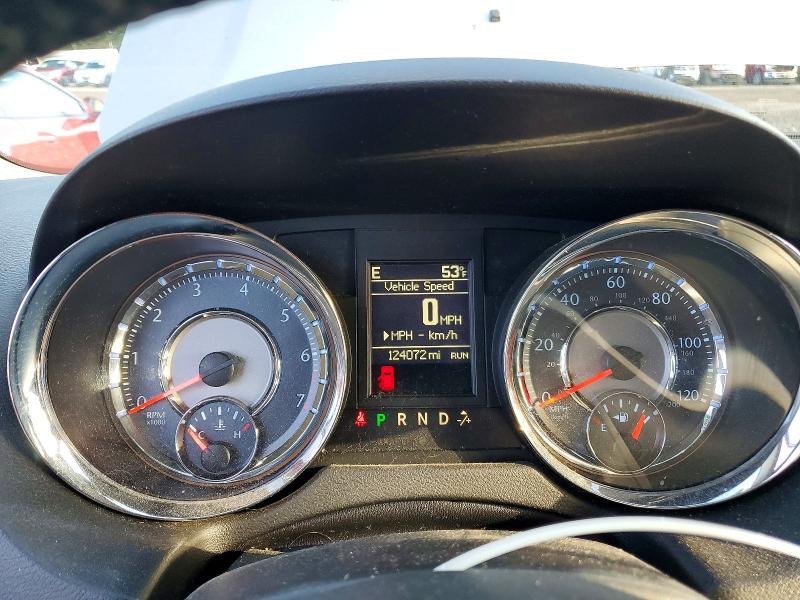 Фото 9 - CHRYSLER MINIVAN