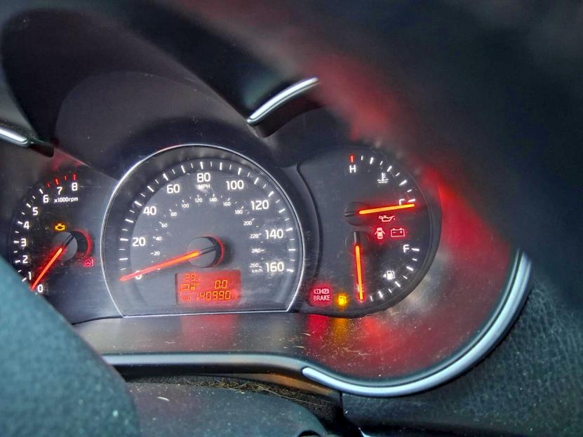 Фото 9 - KIA SORENTO