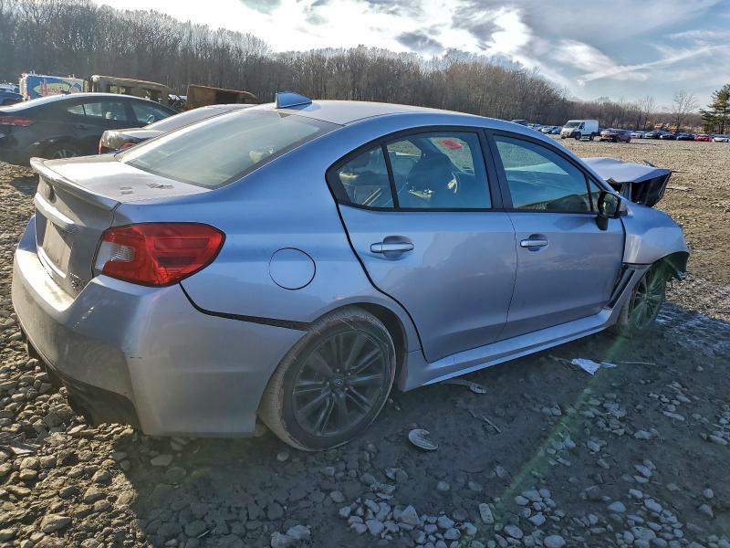 Фото 3 - SUBARU WRX