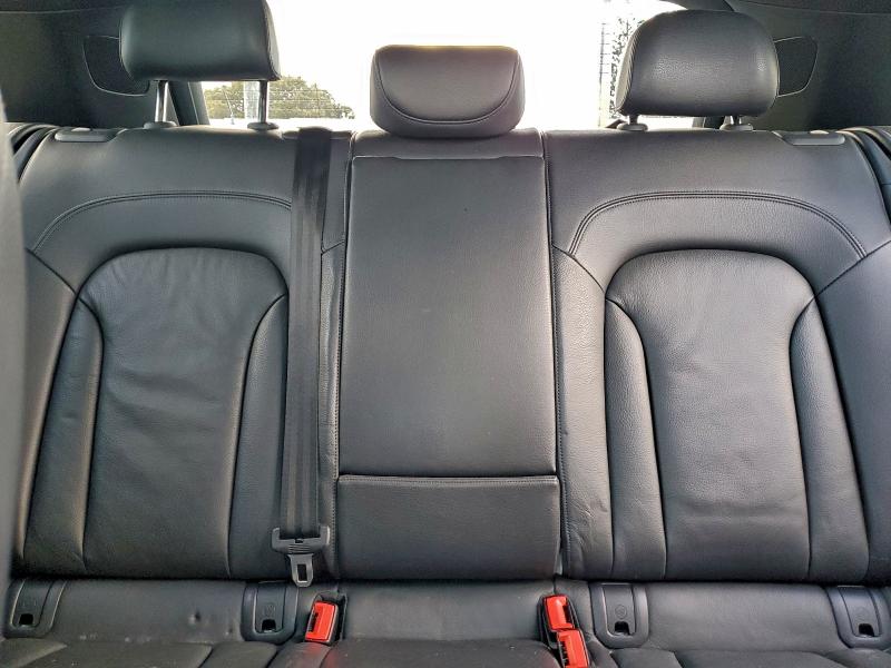 Фото 10 - AUDI Q3