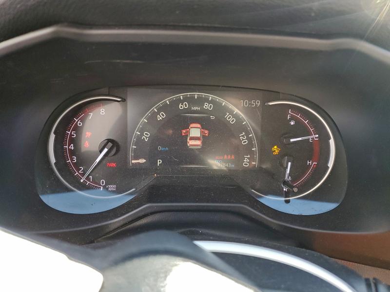 Фото 9 - TOYOTA RAV4