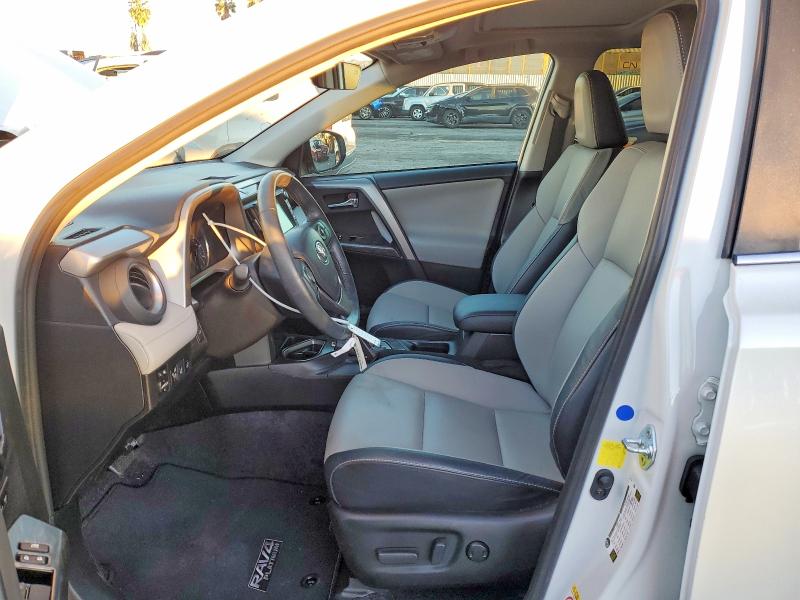 Фото 7 - TOYOTA RAV4